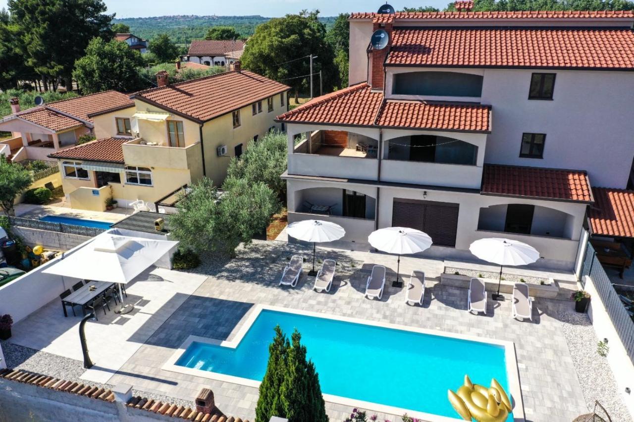 Apartment Nina With Private Pool Nova Vas  外观 照片