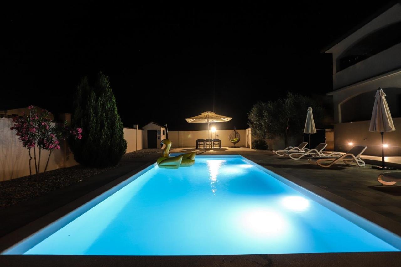 Apartment Nina With Private Pool Nova Vas  外观 照片