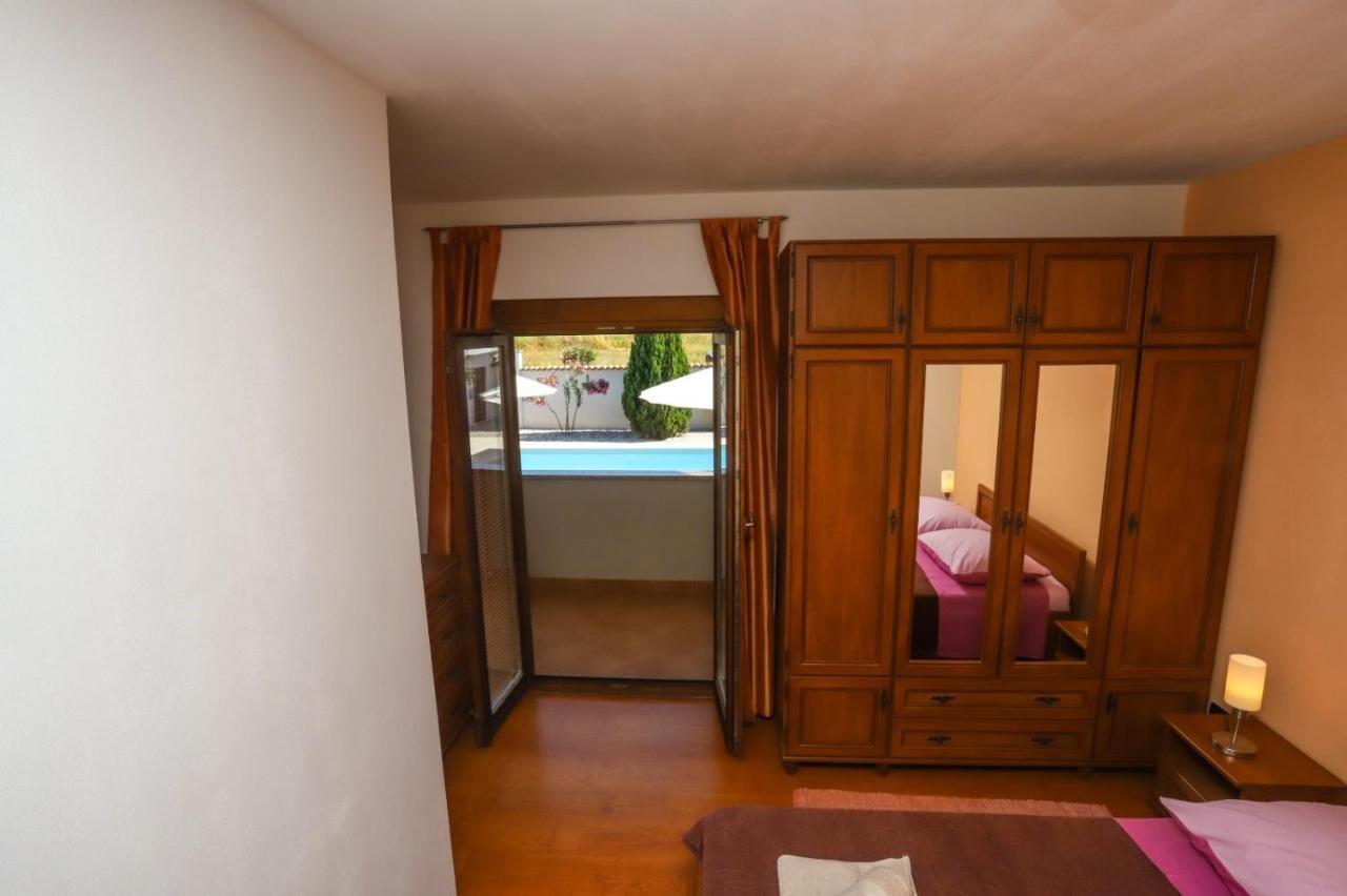 Apartment Nina With Private Pool Nova Vas  外观 照片